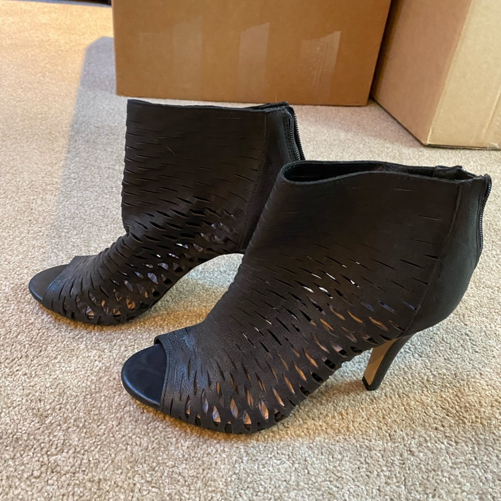 Sexy laser cut black leather Vince Camuto shoes